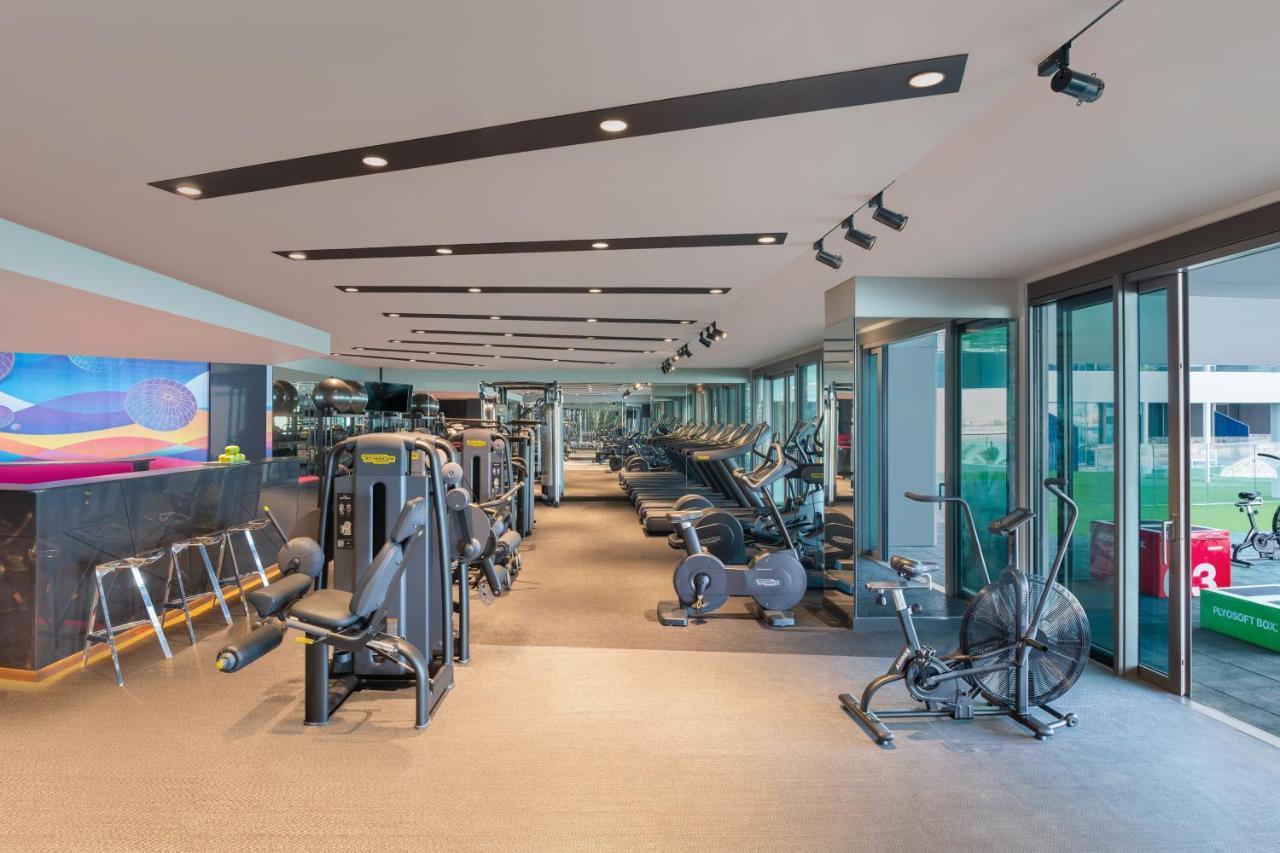 Hotel W Dubai - The Palm Esterno foto The gym at the hotel