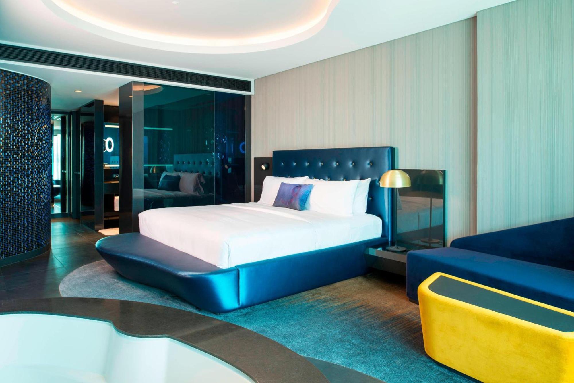 Hotel W Dubai - The Palm Esterno foto A room at W Hong Kong